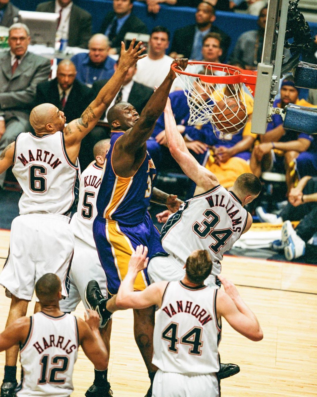 无配文本身 无配文本身